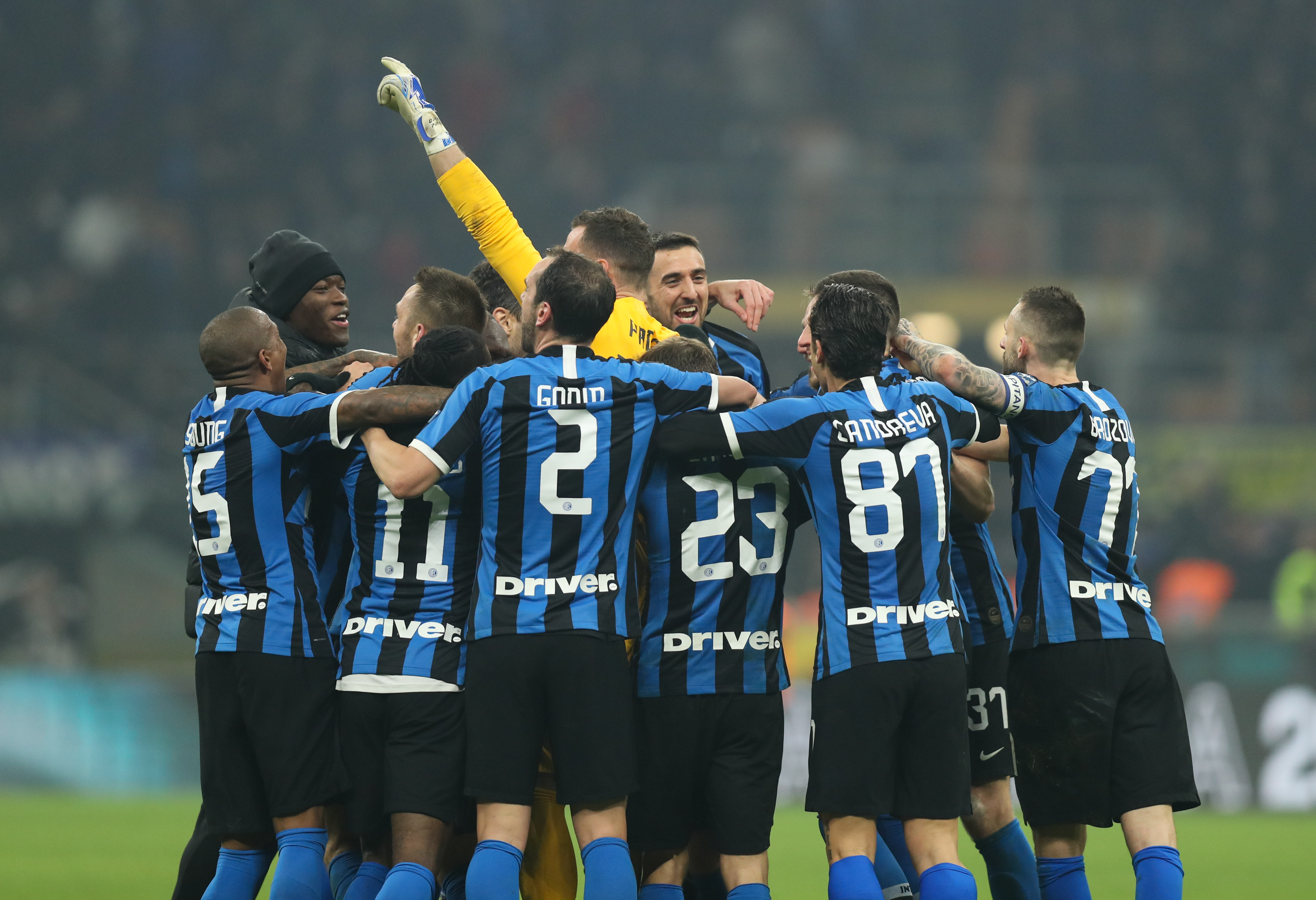 官方：阿森纳签下16岁金特罗兄弟，两人于2027年正式加盟